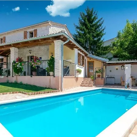 Villa Pelizzar Near Vrsar *