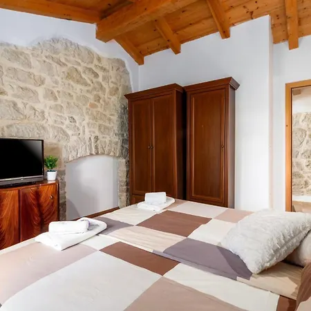 Villa Pelizzar Near Vrsar *